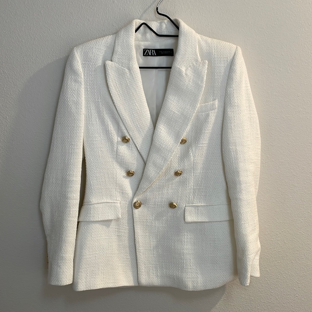 ZARA white blazer with gold buttons size XS